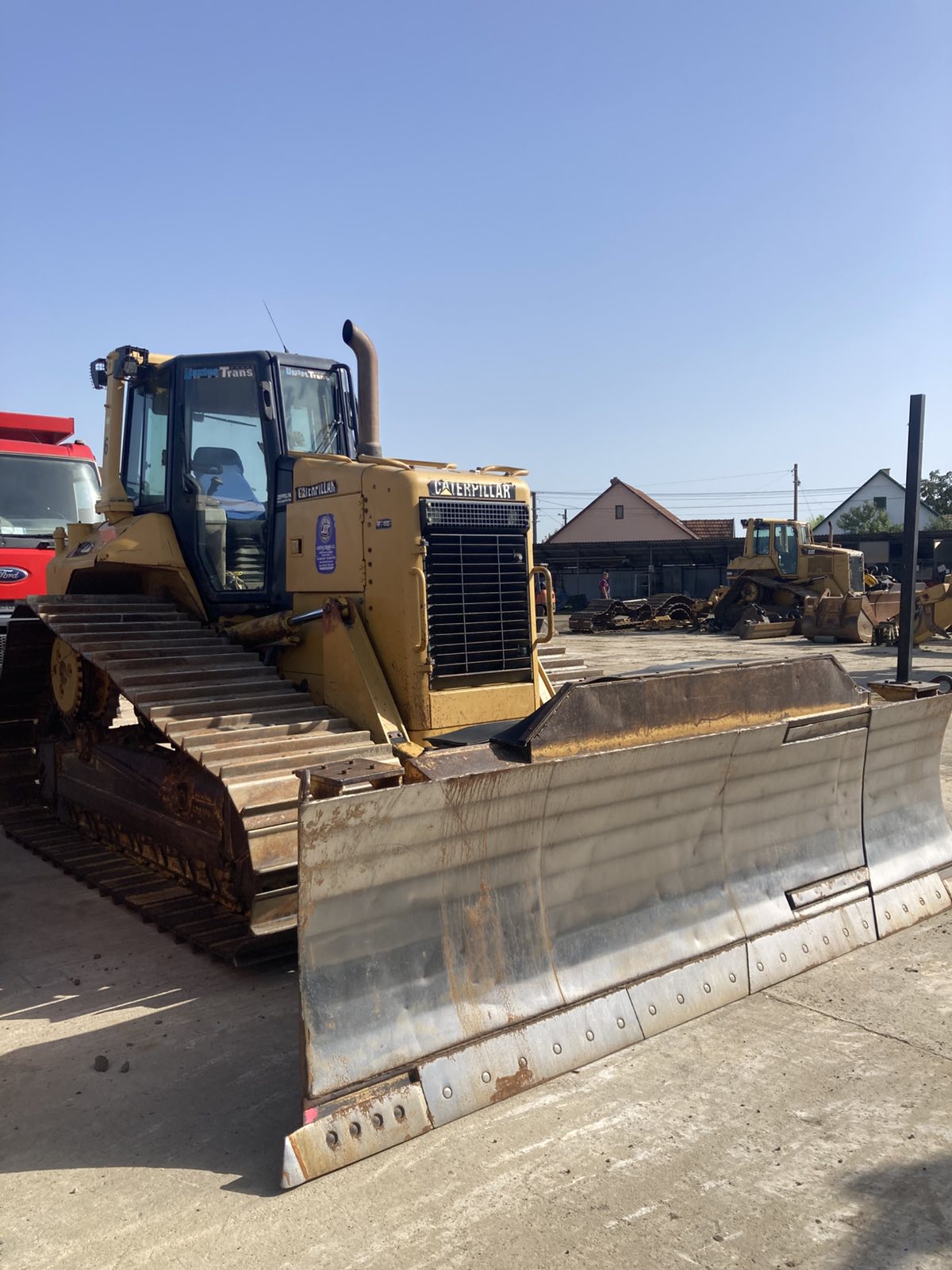 nehezgep-cat-d6n-2-lgp-web02