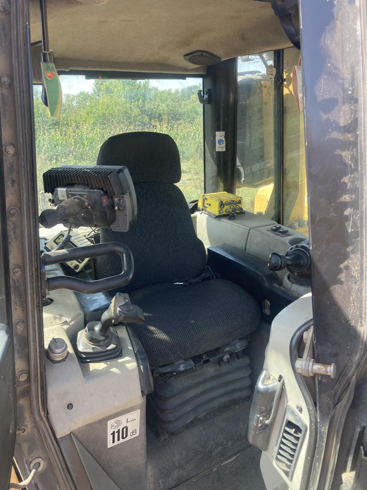 nehezgep-cat-d6n-lgp-3-web05