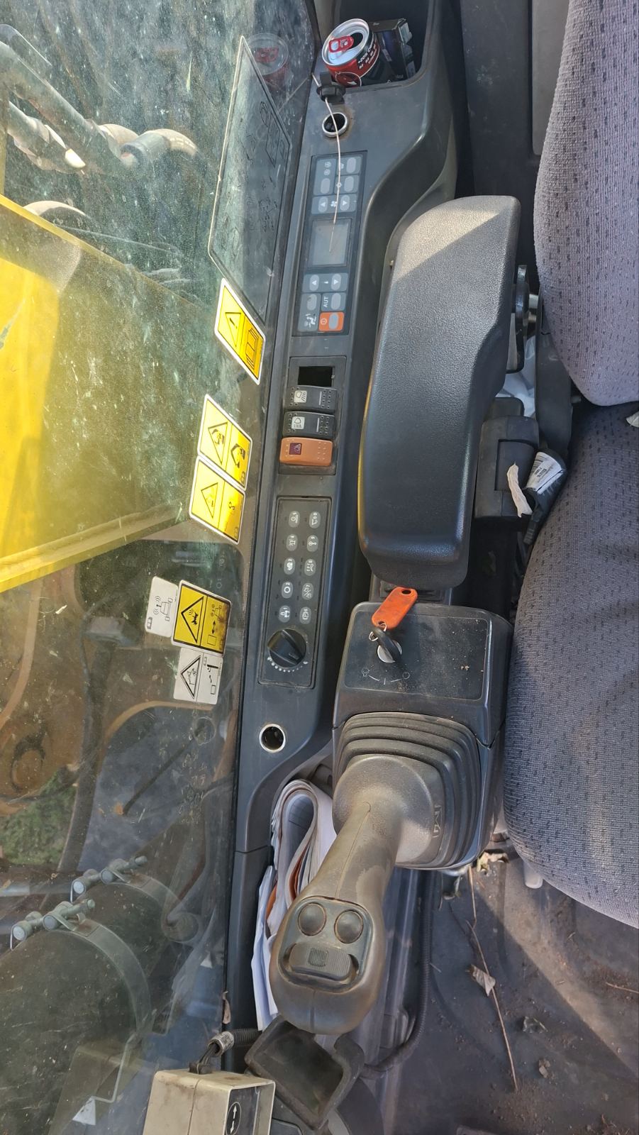 nehezgep-cat-m315d-05