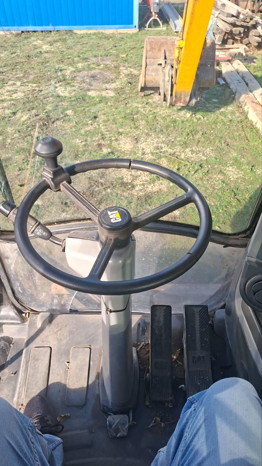 nehezgep-cat-m315d-06