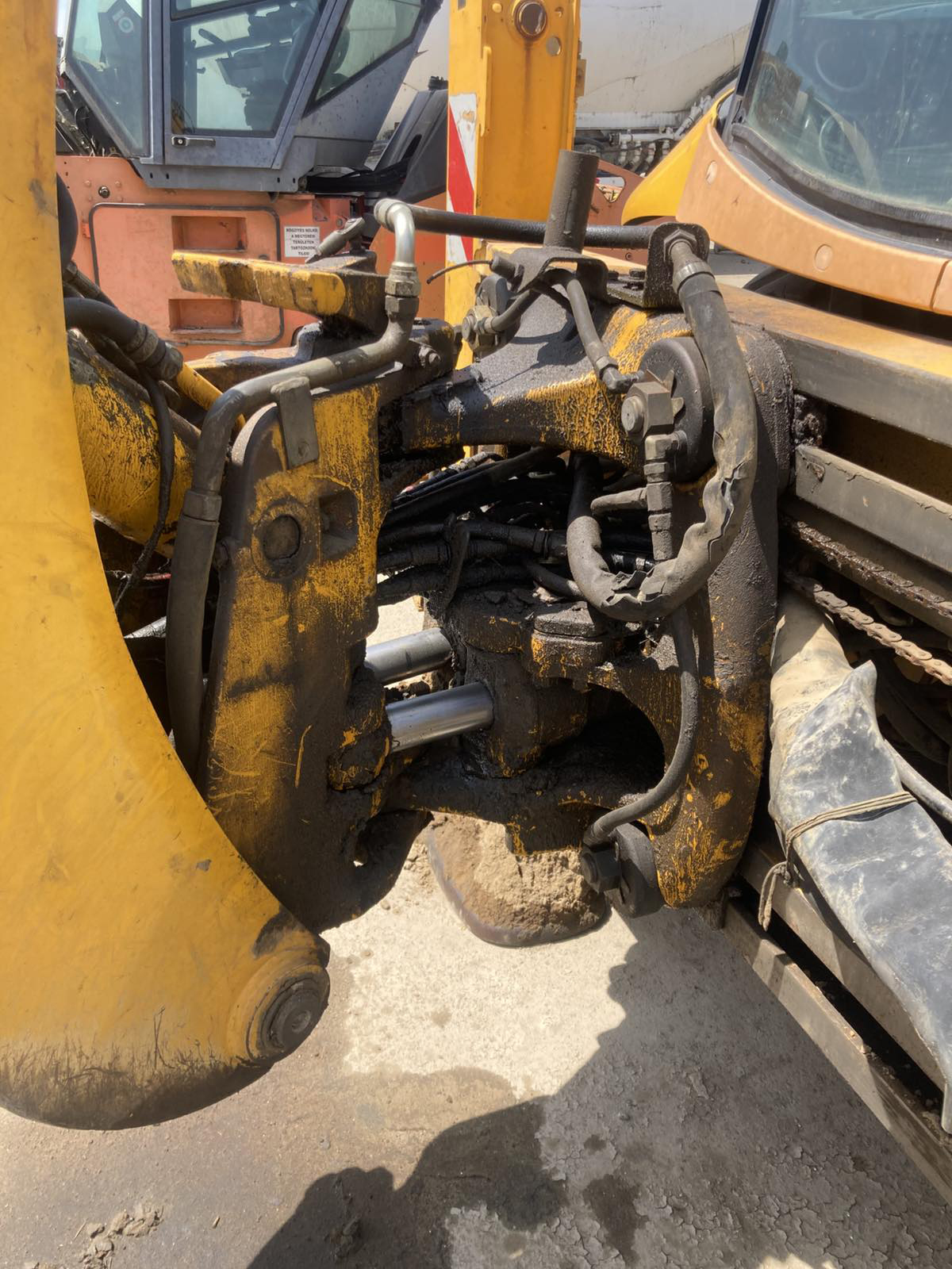 nehezgep-jcb-3cx-web06