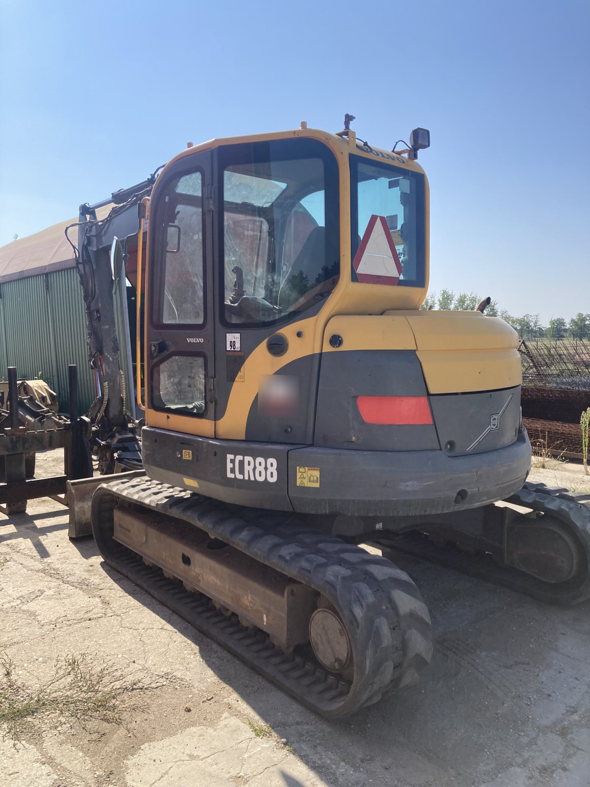 nehezgep-volvo-ecr88-web04