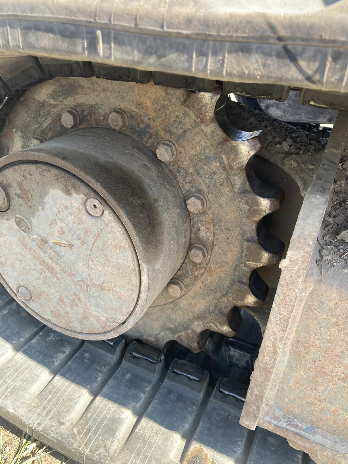 nehezgep-volvo-ecr88-web06