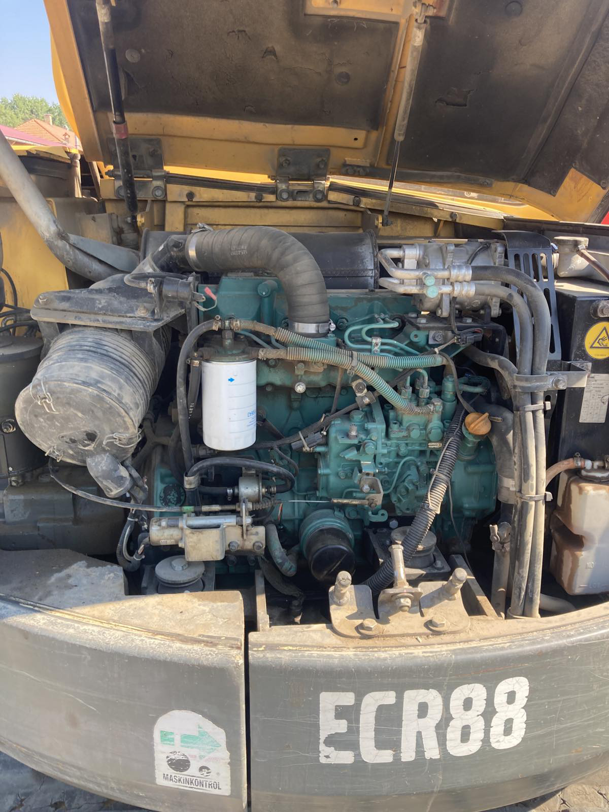 nehezgep-volvo-ecr88-web08