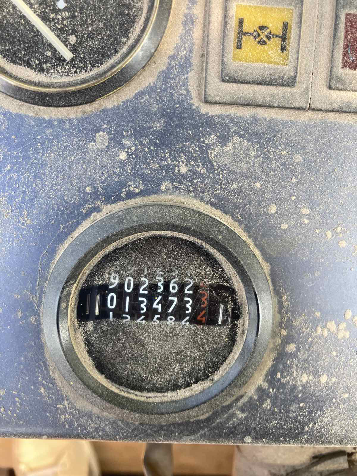 nehezgep-volvo-l90-web08