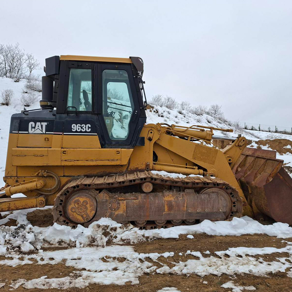 nehezgep-caterpillar-963c-web01