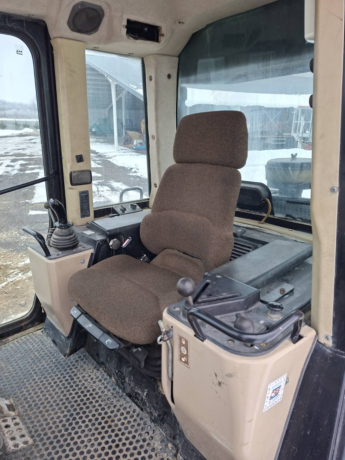 nehezgep-caterpillar-963c-web04