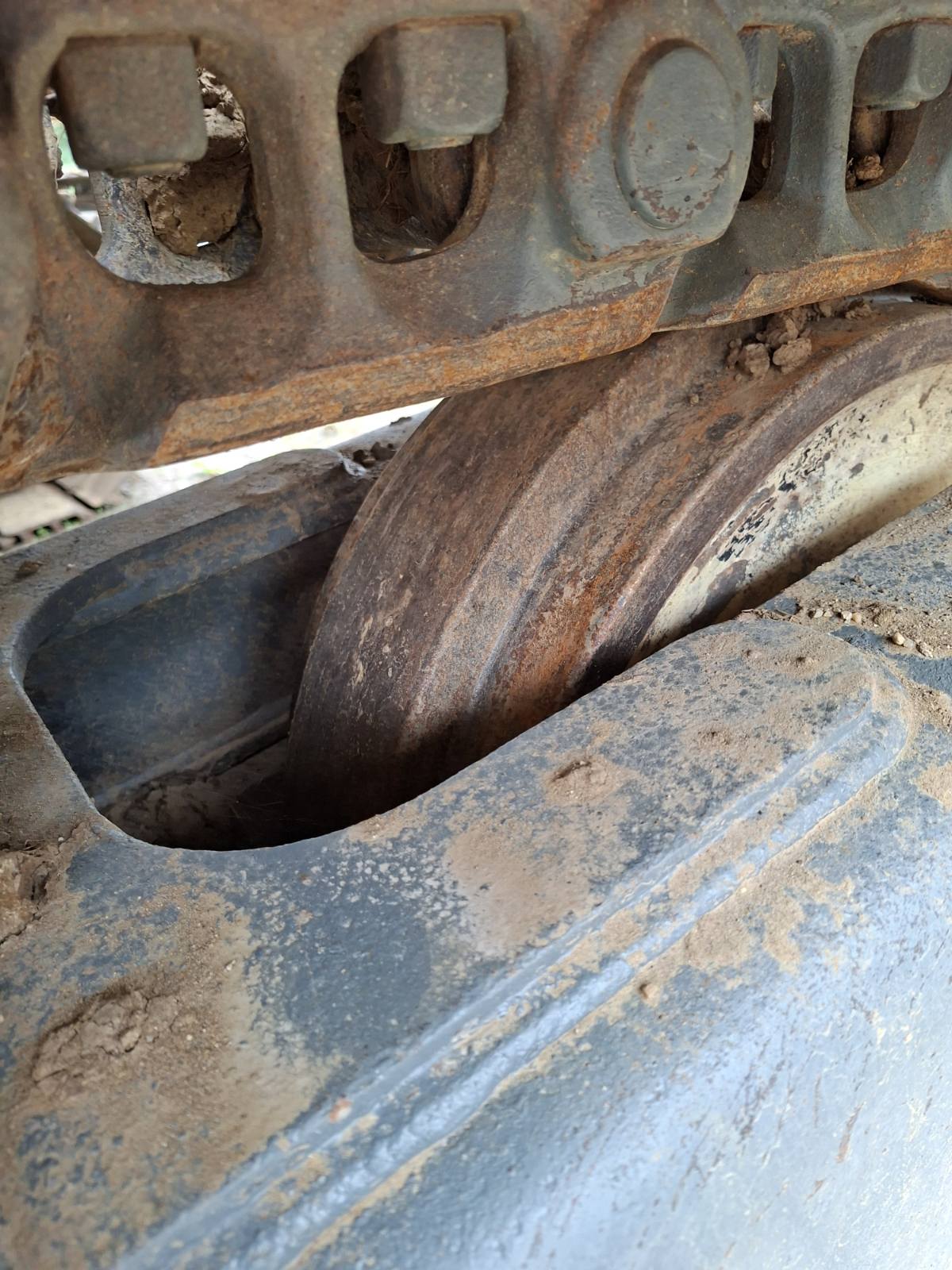 nehezgep-volvo-ec290blc-09