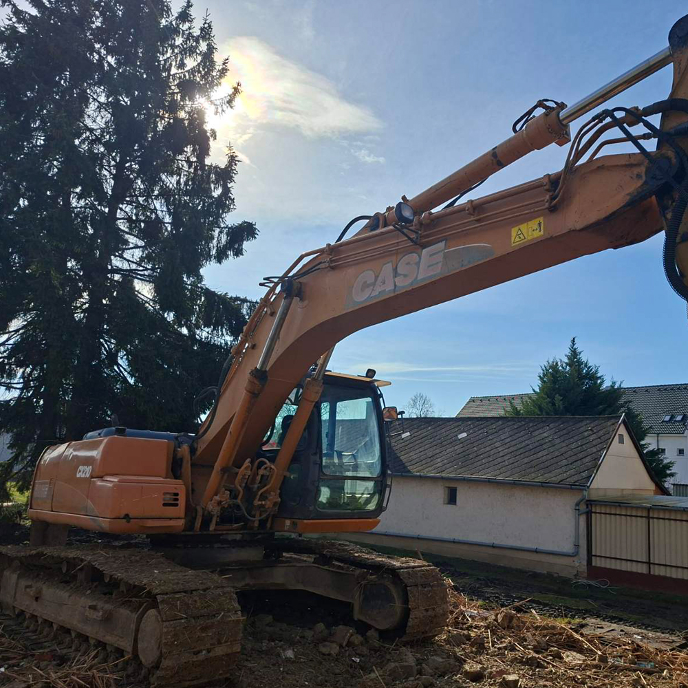 nehezgep-case-cx210-01